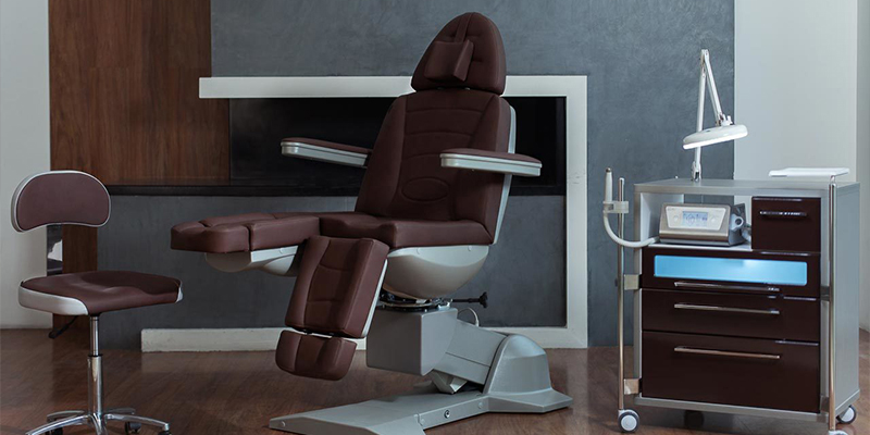 Как выбрать кресло для подолога | VSALON24