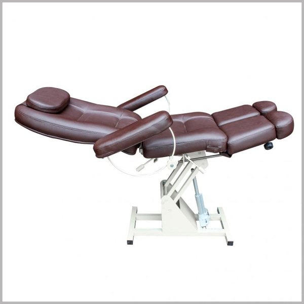 Фото - Педикюрно-косметологическое кресло Татьяна (1 мотор)