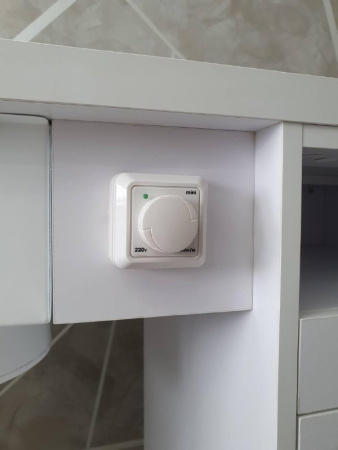 Фото - Маникюрный стол Tersta со встроенной вытяжкой (пылесосом) с тумбой