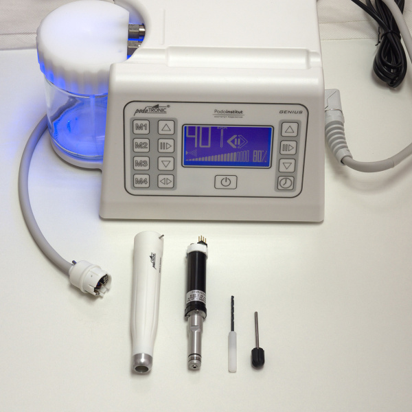 Фото - Аппарат для педикюра PodoTRONIC Genius (со спреем)