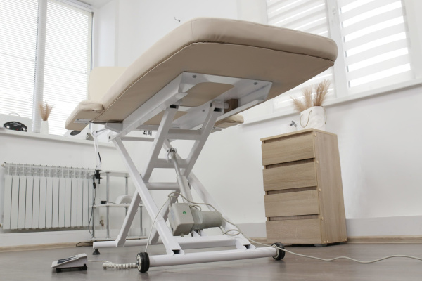 Массажный стол-кушетка «Риваль Урал» К2 (электропривод, 1 мотор) (Массажный стол-кушетка «Риваль Урал» К2 (электропривод, 1 мотор, цвет бежевый))