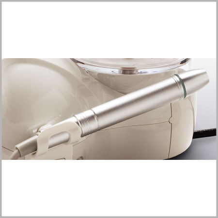 nakonechnik-skalera-so-svetom