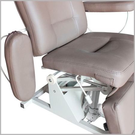 Фото - Педикюрно-косметологическое кресло Татьяна (гидравлическое)