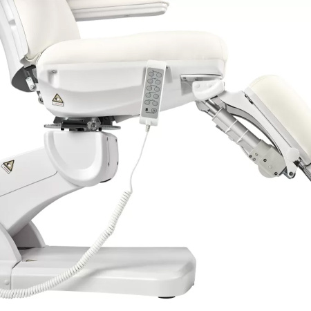 Фото - Педикюрное кресло P45 CUBO