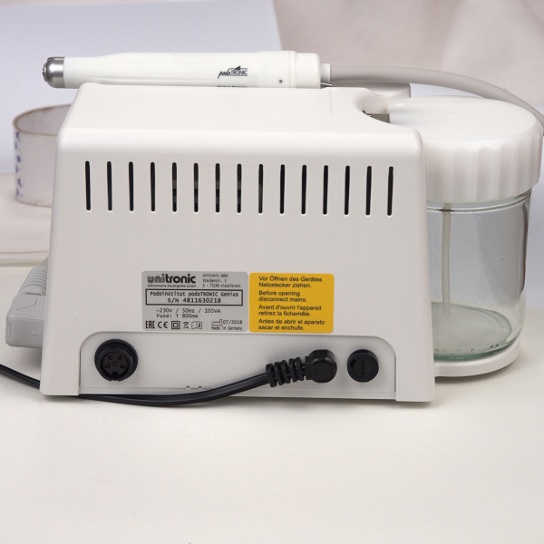 Фото - Аппарат для педикюра PodoTRONIC Genius (со спреем)